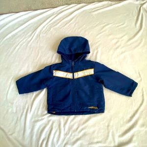 Oshkosh kids jacket with hood and side pockets.. size 18 months.  EUC